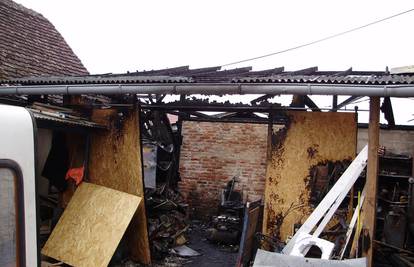 U požaru izgorjela radionica, vatra skoro progutala i garažu