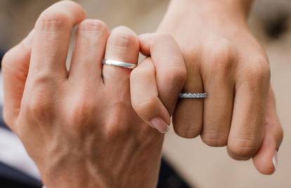 Kako u par koraka odabrati savršen vjenčani prsten?
