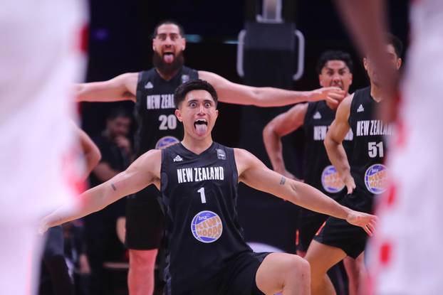 Pirej: Košarkaši Novog Zelanda prije početka utakmice s Hrvatskom izveli tradicionalnu haku