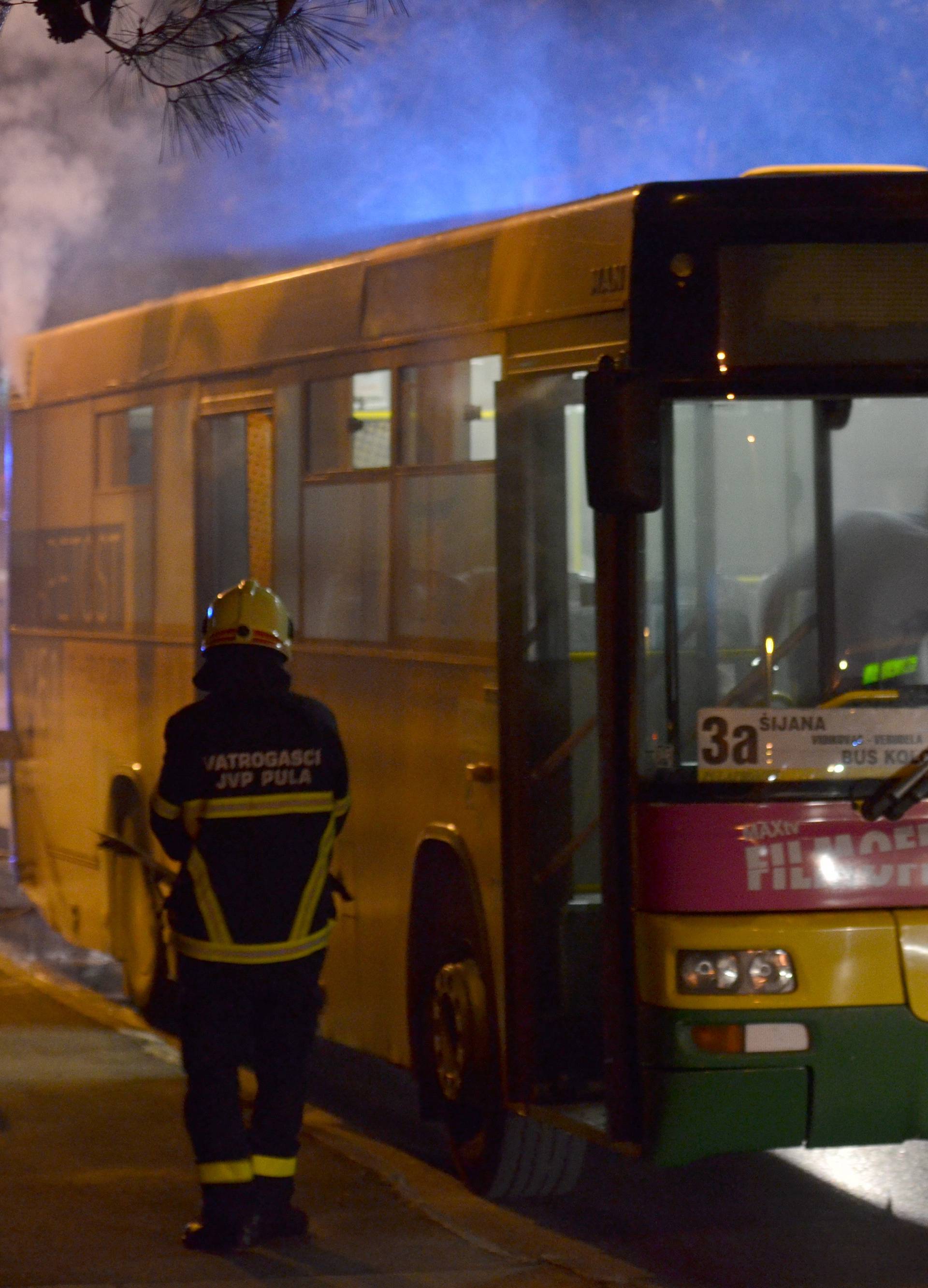 Zapalio se gradski autobus u Puli, srećom nema ozlijeđenih