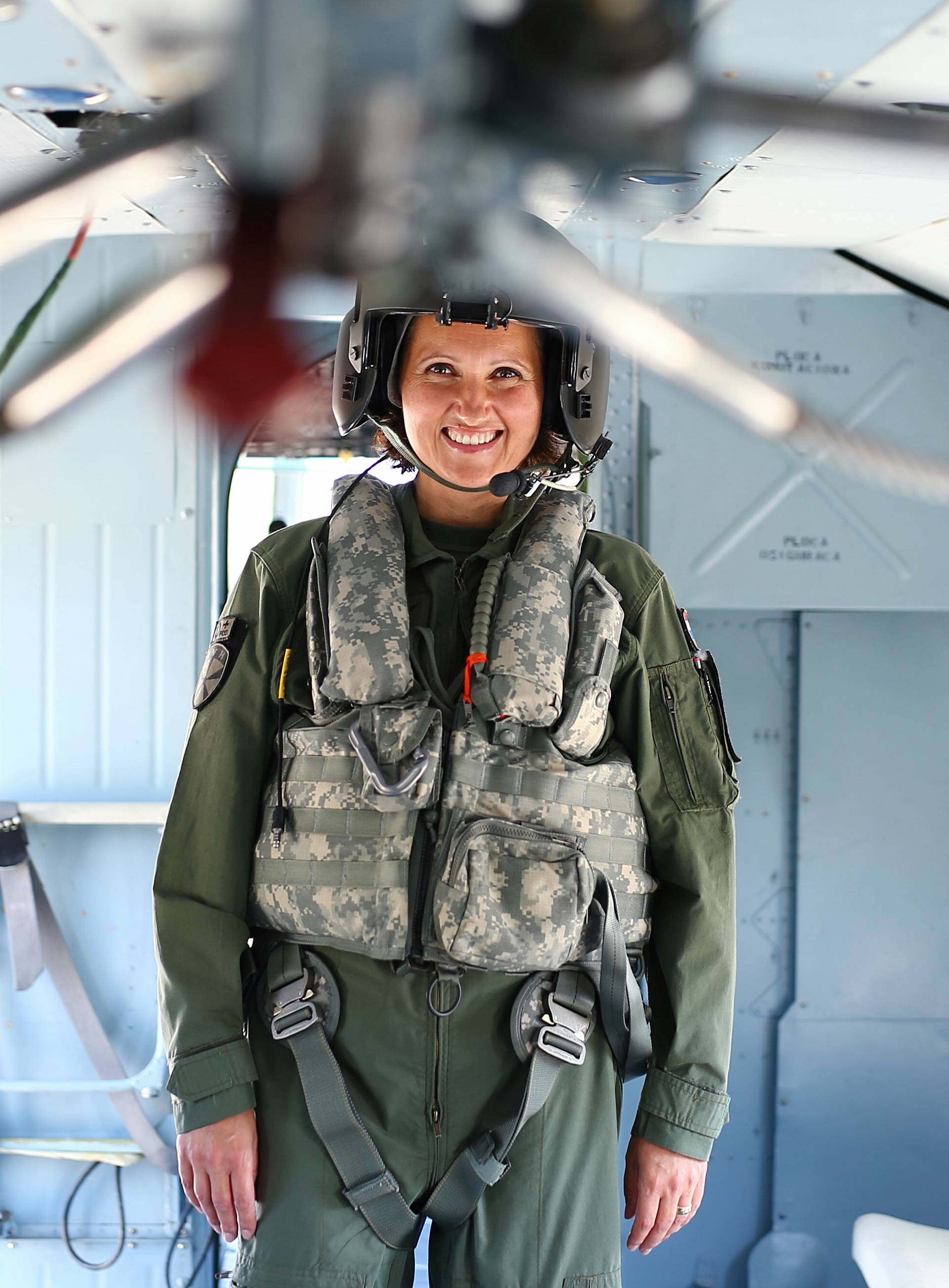 Gabrijela:  Ja sam jedina žena koja leti i popravlja helikoptere
