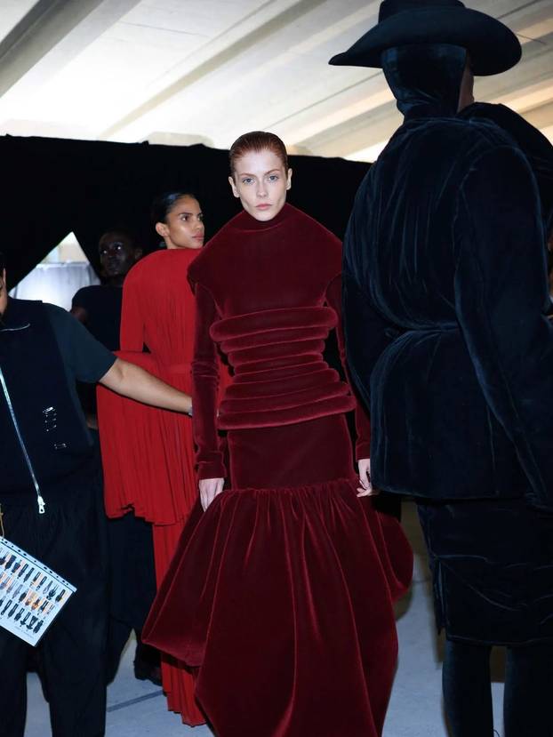 FOTO Pariški tjedan mode šokirao kreacijama: Modeli na pisti izgledali potpuno goli