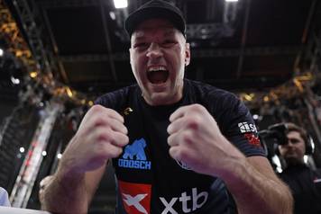 Tyson Fury v Arslanbek Makhmudov