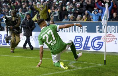 Werder bolji od Borussije (D), Jedvaj skrivio penal u remiju