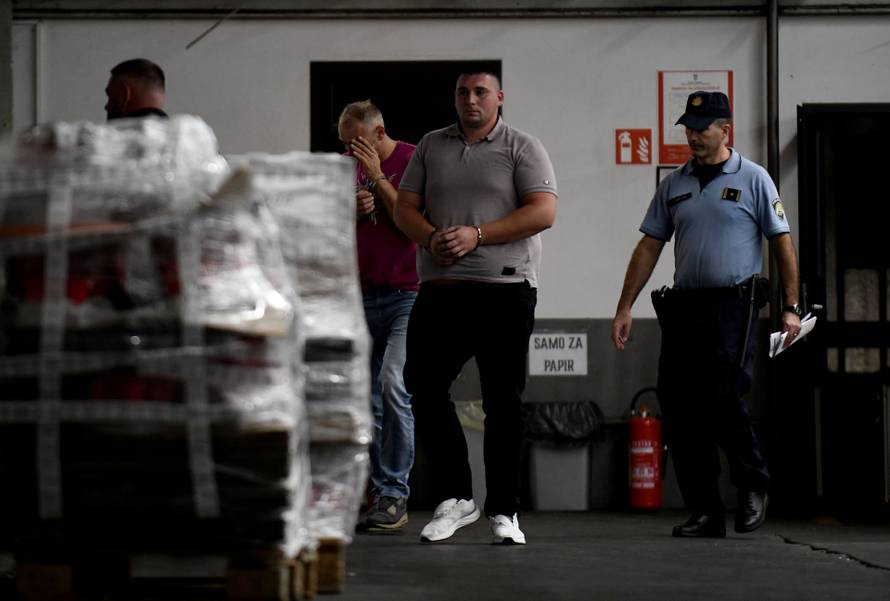 Zagreb: Privođenje uhićenih u Hrvatskim šumama