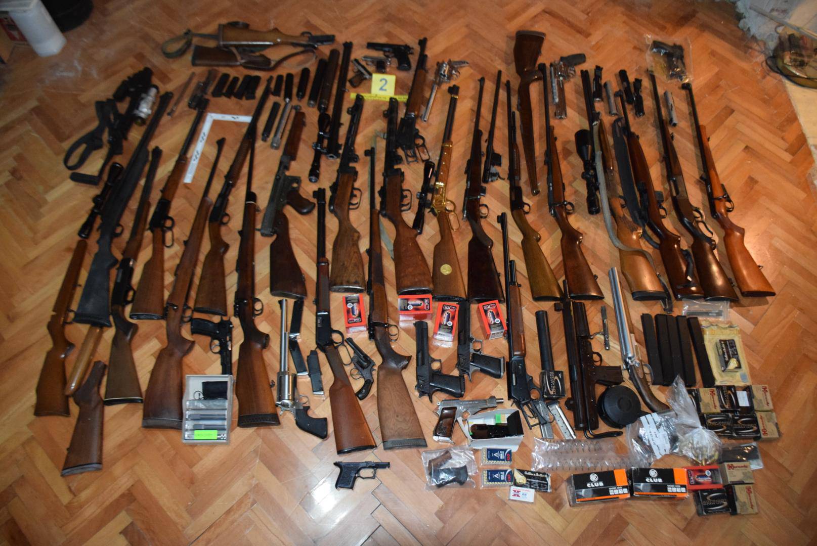 Pali krijumčari oružja: Poštom slali pištolje kao da su igračke