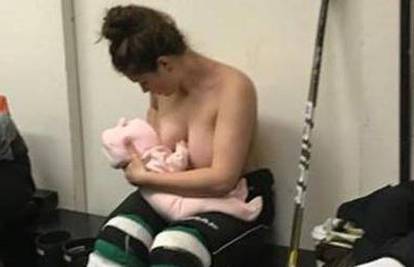 Mlada hokejašica dojila između trećina: Moja beba me trebala