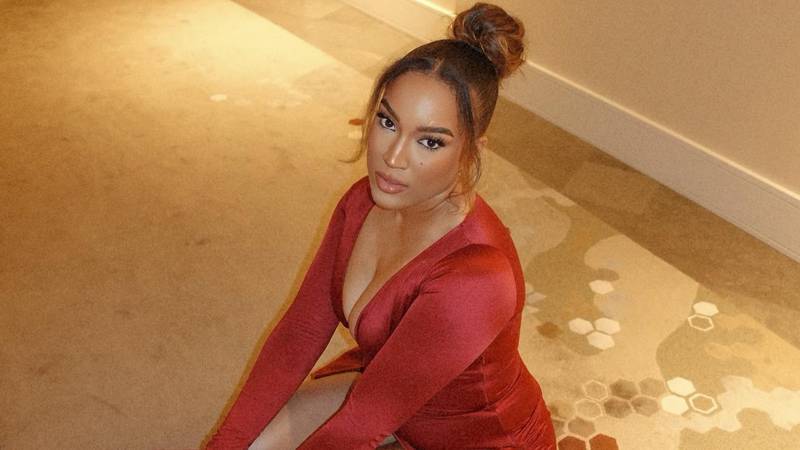 Zvijezda Galatasaraya kaže da mu izgled nije bitan. Pogledajte kako izgleda njegova djevojka