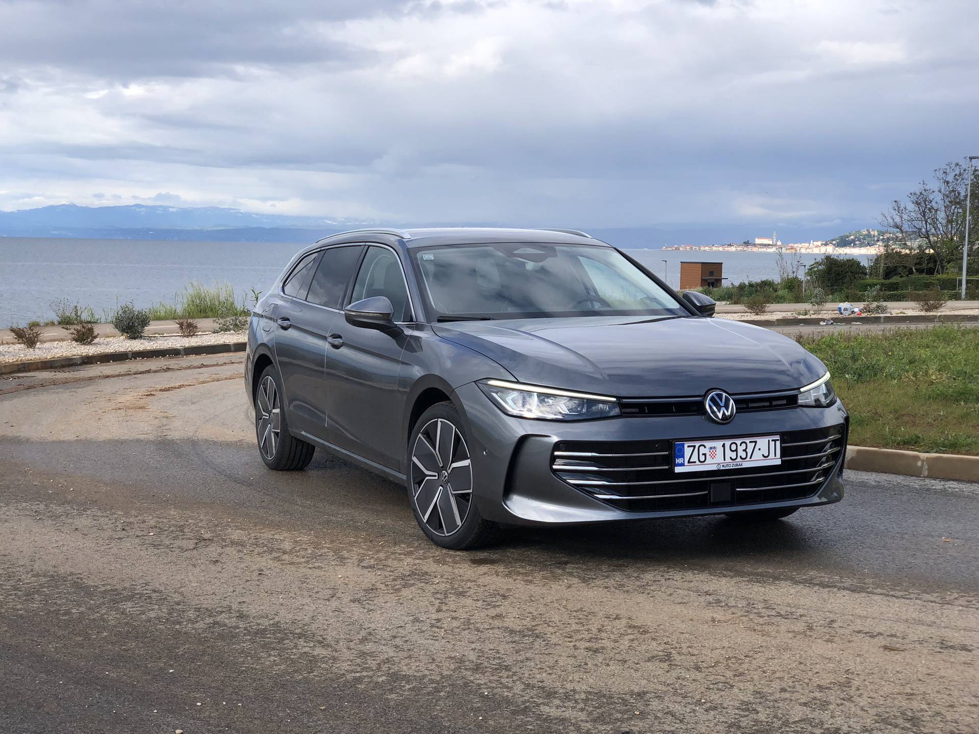 Dva hita stigla na tržište: Vozili smo novi VW Passat i Tiguan