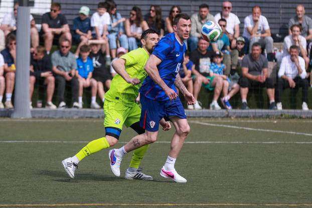 Zagreb: Revijalna utakmica legendi Dinama i hrvatske nogometne reprezentacije u &ccaron;ast Nikole Pokriva&ccaron;a