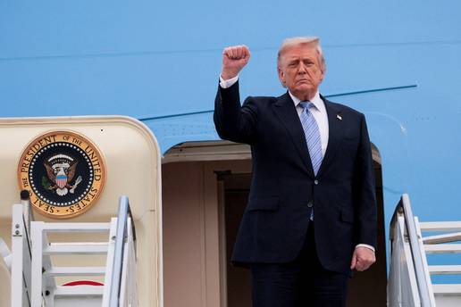 Trump upozorio Iran: 'Ako ne prihvate sporazum, od njih ne&cacute;e ostati ni&scaron;ta. Istje&ccaron;e im vrijeme'