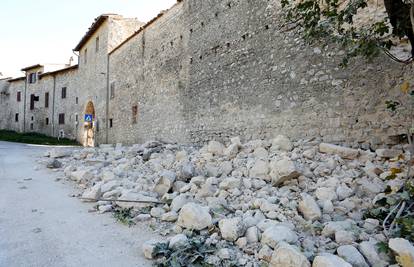 Seizmolog: 'Potresi bi mogli u domino efektu trajati tjednima'