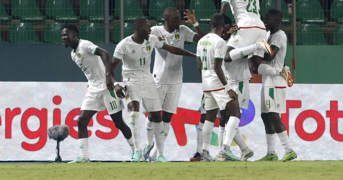 Cezayir Afrika Kupası’ndan atılırken Moritanya’nın Varaždin stoperi Riyad Mahrez’i ‘cepledi’
