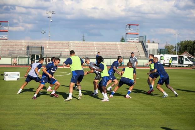 Bled: Zagrijavanje igrača uoči prijateljske utakmice Sahtar Donjeck - Hajduk 