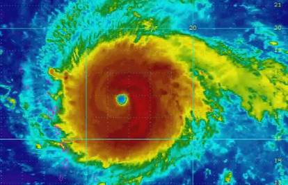 Zavladala panika: Stiže Irma, a brzina vjetra je čak 300 km/h!