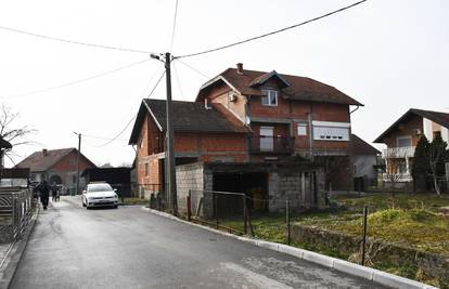 FOTO Ovo je kuća užasa u kojoj su našli 31 dijete. Jedna curica je pobjegla i molila za pomoć...