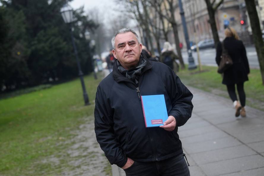 Milan Bešlić o Vučićevićevoj knjizi 'Izabranih pjesama'