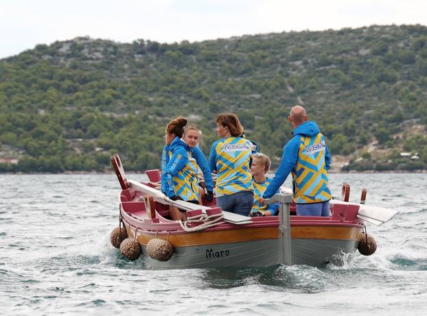 FOTO Ženska regata u Betini oduševila mještane i turiste