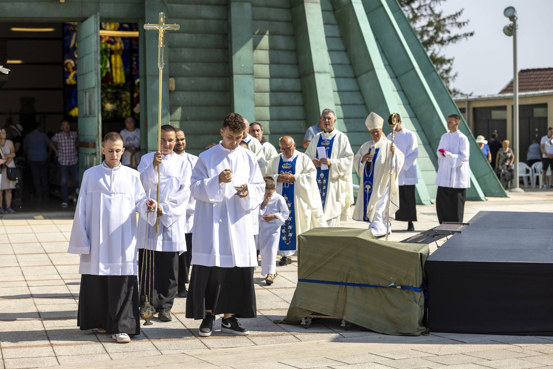 Aljmaš: Marijansko svetište Gospe od Utočišta na blagdan Velike Gospe