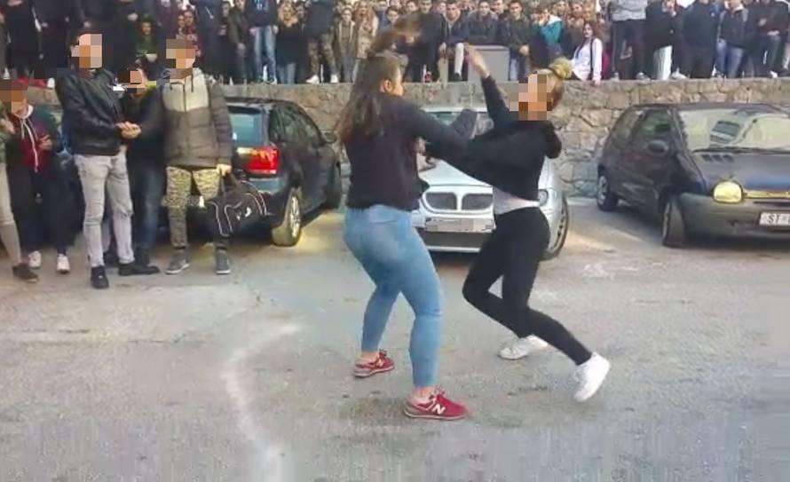 Tučnjava maloljetnica  u Splitu: Jednoj  ukor, a za drugu - ništa