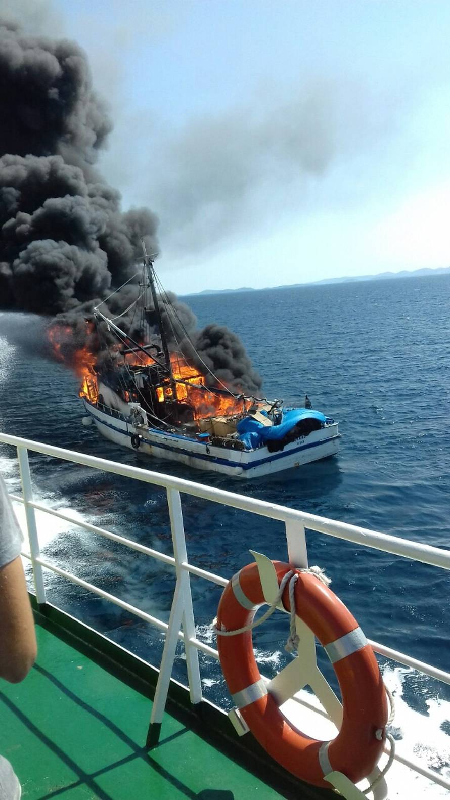 Požar progutao ribarski brod: Kriv je kvar na instalacijama