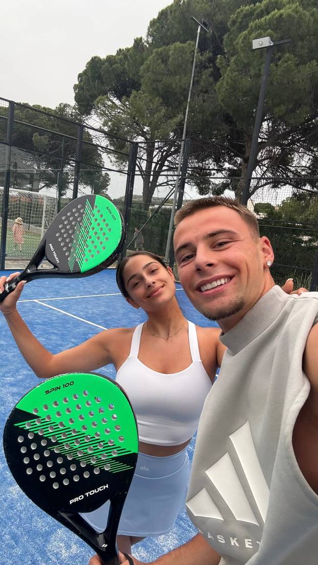 FOTO Julia je osvojila srce hit dinamovca. Godinama su skupa