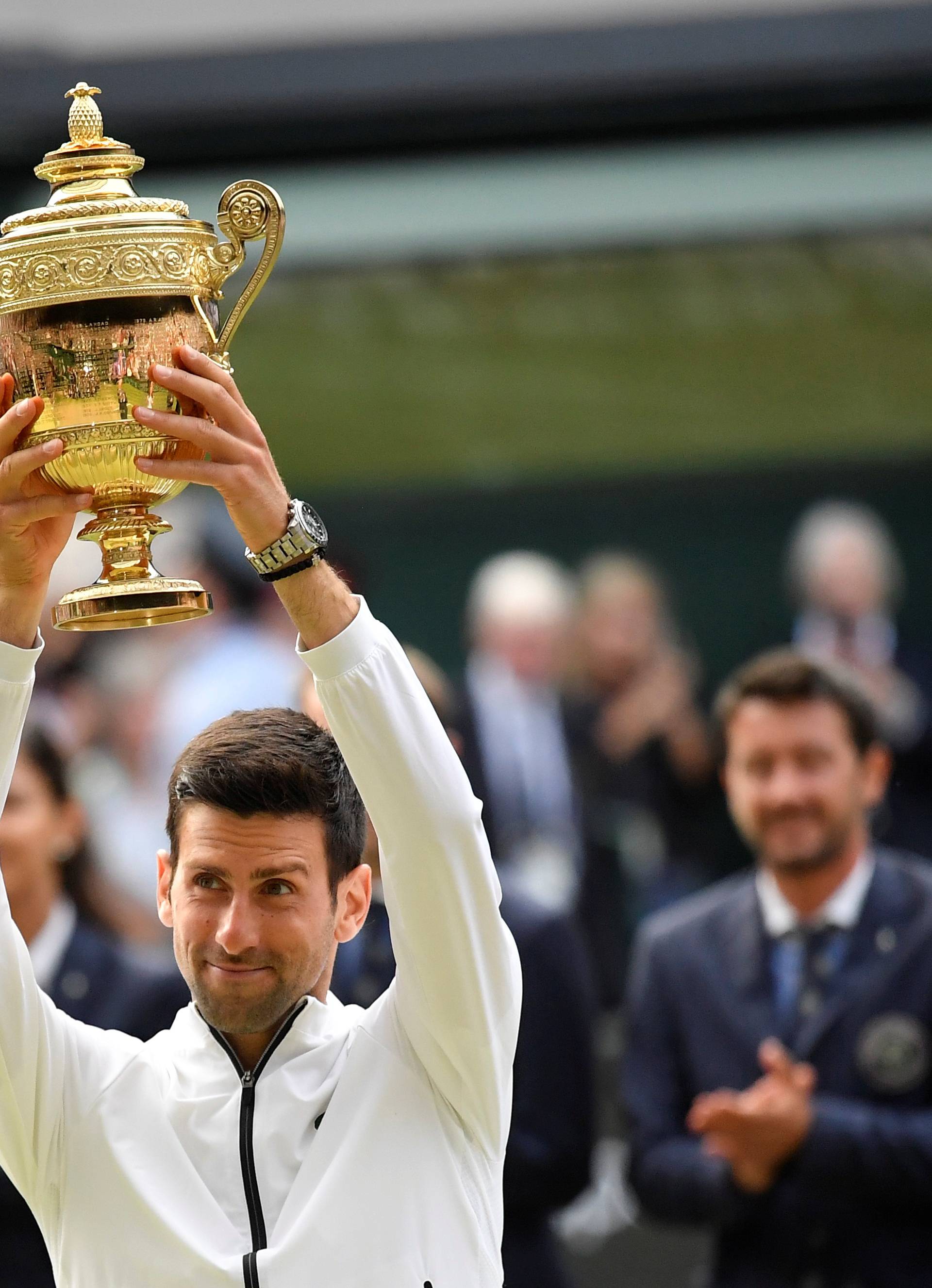 Maraton za pamćenje: Novak Đoković uzeo peti Wimbledon!