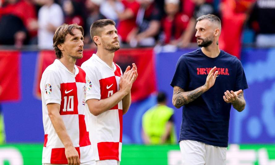 Hamburg: Hrvastki igrači nakon  susreta Hrvatske i Albanije u 2. kolu skupine B na Europskom prvenstvu