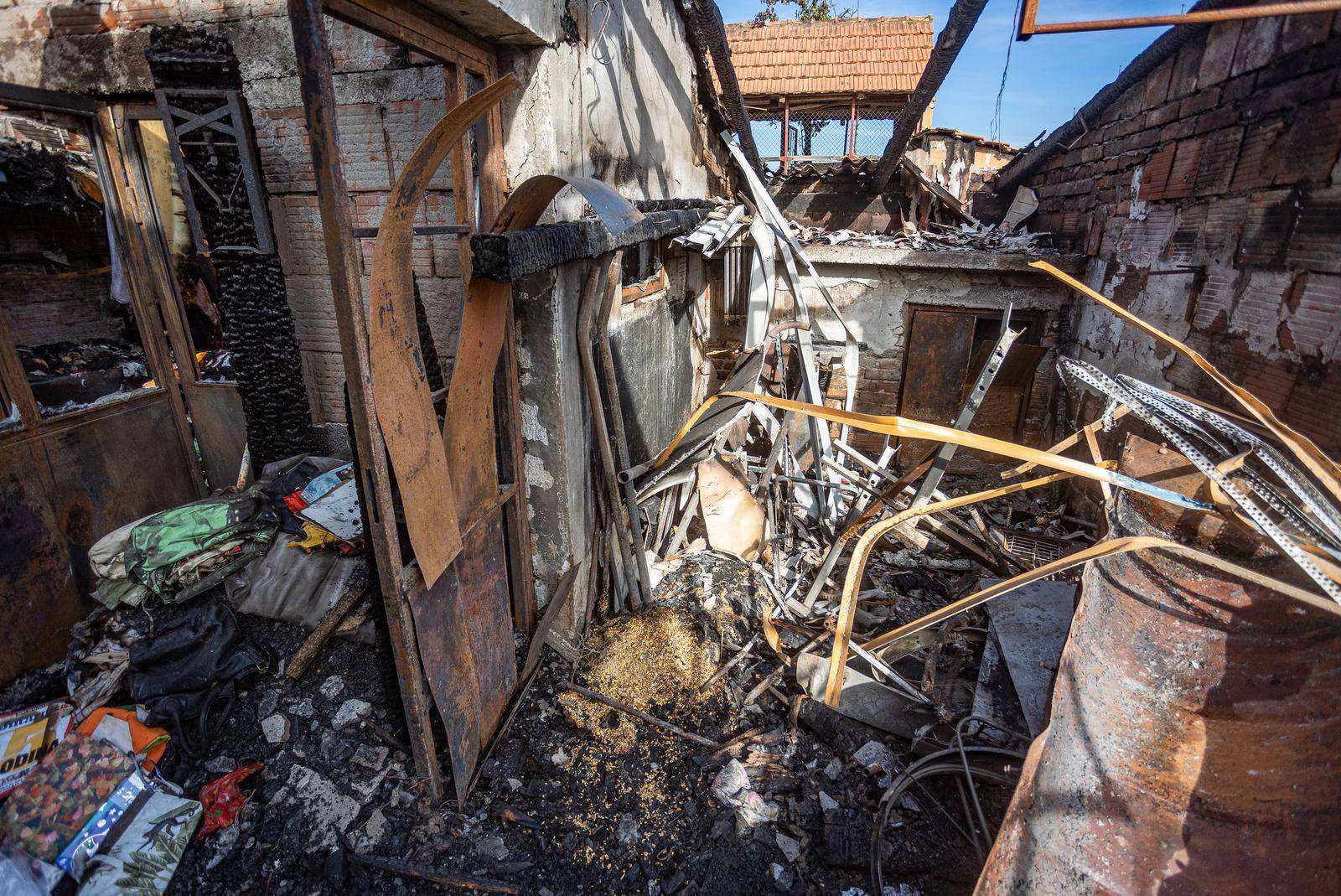 Vinkovci: Kuća hrvatskog branitelja u potpunosti izgorila u požaru