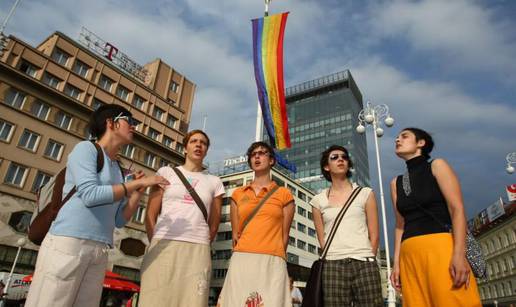 Gay pride: Ne bojimo se da će nas skinheadsi napasti