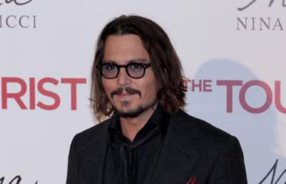 Johnny Depp u raljama zvijeri: Napao ga buldog Jolie i Pitta