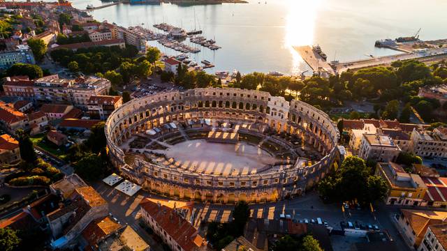 Pula Music Week – 30 aviona i šlepera tehničke opreme za vrhunski festivalski događaj