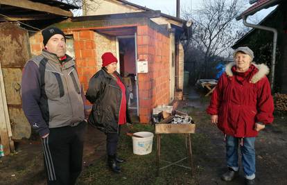 'Preživjeli smo rat, potres u Banjaluci, a sad i ovo. Ne želimo opet život pakirati u vrećice'