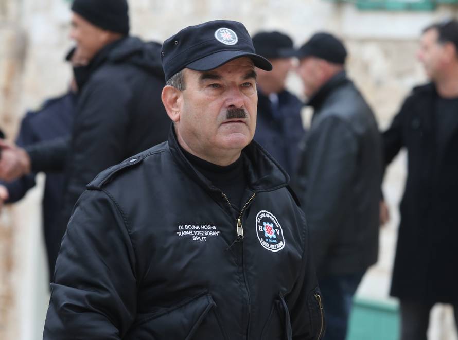 Skejo opet veliča fašizam: Ono što je za Crkvu 'hvaljen Isus i Marija', to je za Hrvatsku ZDS