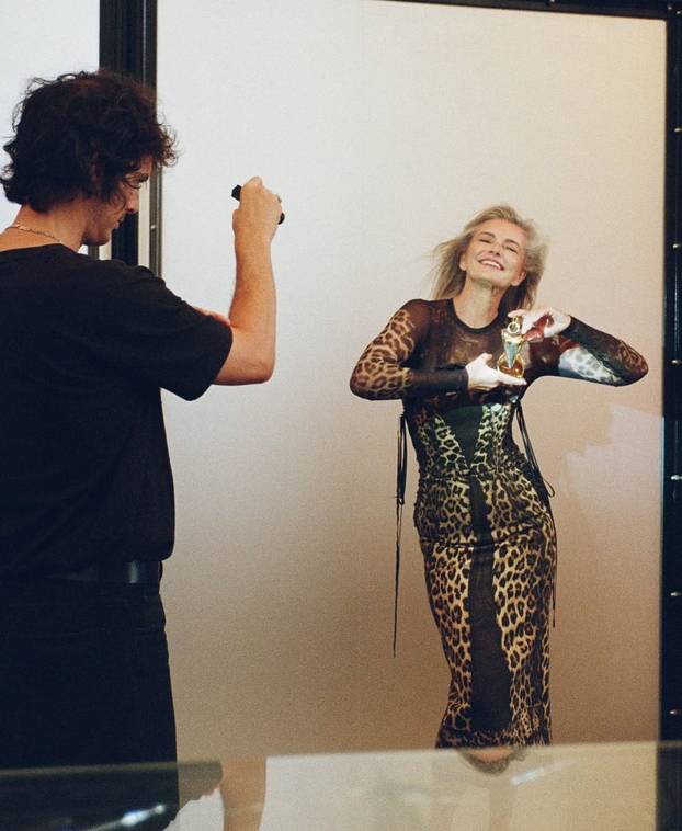 FOTO Ima 60 godina, a nema bore: Ikona ljepote otkrila je tajnu sporog starenja