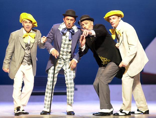 FOTO 'Mala Floramye' slavi 99. rođendan! Pogledajte kako se postava mijenjala kroz godine