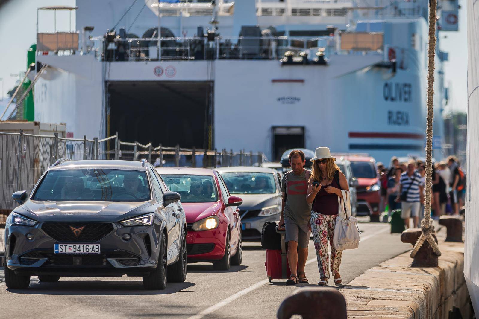 Split: Subotnja gužva u trajektnoj luci Split