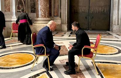 FOTO Trump i Zelenski sastali se u bazilici Sv. Petra. Zelenski: Hvala američkom predsjedniku!