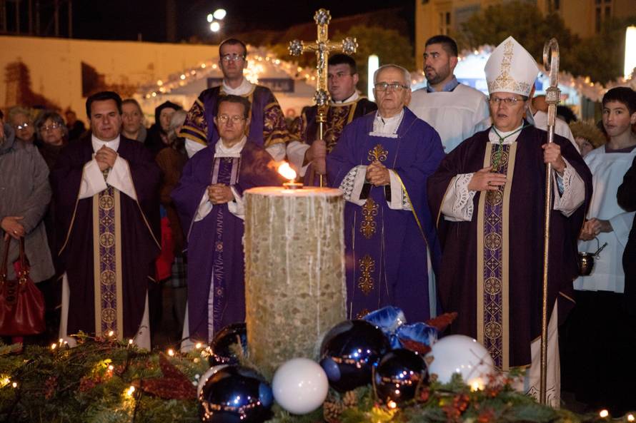 Bilo kuda, Advent svuda: Evo kako izgledaju hrvatski gradovi