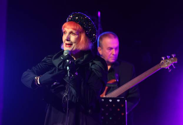 Šibenik: Josipa Lisac održala koncert u Kući umjetnosti Arsen