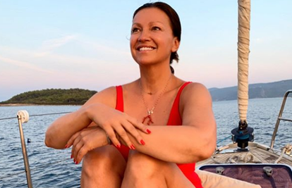 Nina još uživa na moru i pozira bez šminke: 'Prirodna ljepotica'