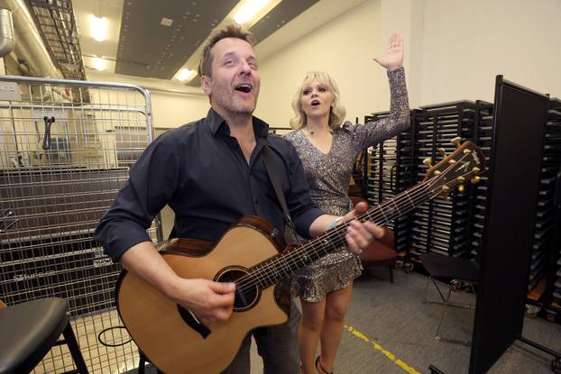 Malmo: Tajči nastupila u popularnom gradskom klubu u haljini u kojoj je nastupila na Euroviziji prije 34 godine