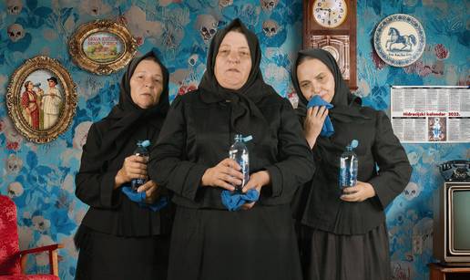 Umirete od žeđi? Narikače će vas "oplakati" i pozvati na hidraciju