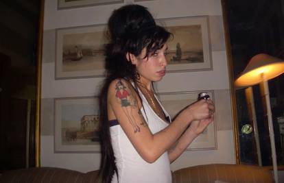 Amy Winehouse doživjela sve simptome tuberkuloze