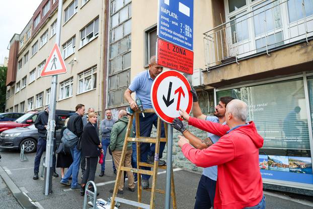 Zagreb: Postavljanje novih informacijskih ploča o novoj zoni parkinga