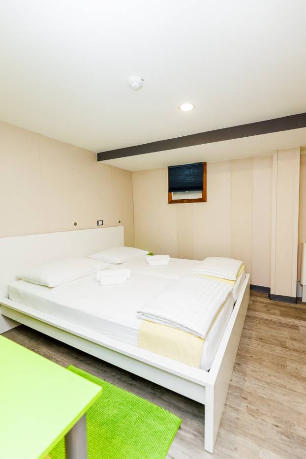 FOTO Zavirite u prvi brod-hotel u Hrvatskoj: Noćenje na ovom brodu u Rijeci ima posebnu čar