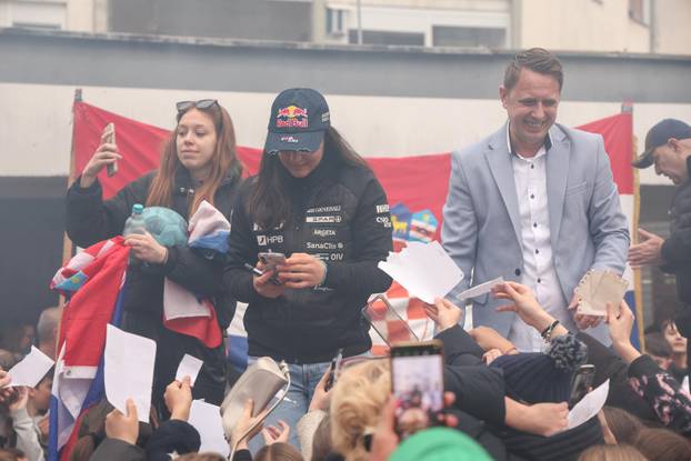 Zagreb: Doček najbolje svjetske slalomašice Zrinke Ljutić u njezinom kvartu Sloboštini