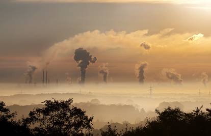 Globalne emisije CO2 ove godine rastu manje od 1%