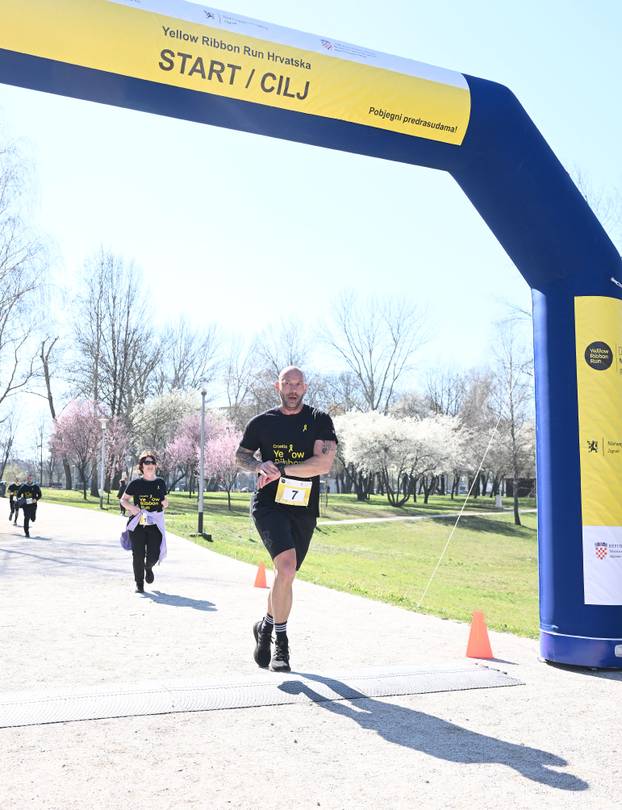 Zagreb: Na Bundeku organizirana utrka "Yellow Ribbon Run Pobijedimo predrasude" u kojoj je sudjelovao i ministar Habijan