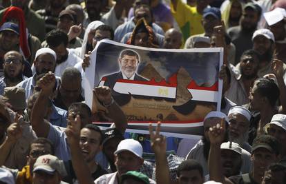Morsijeve pristaše na ulici: Policija želi spriječiti miting
